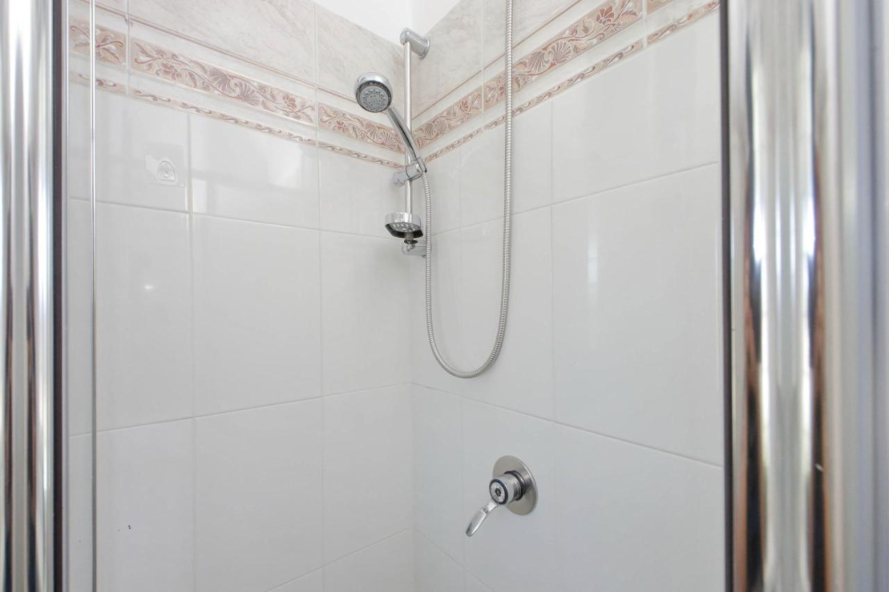 Zucchi Rooms Рим Екстериор снимка