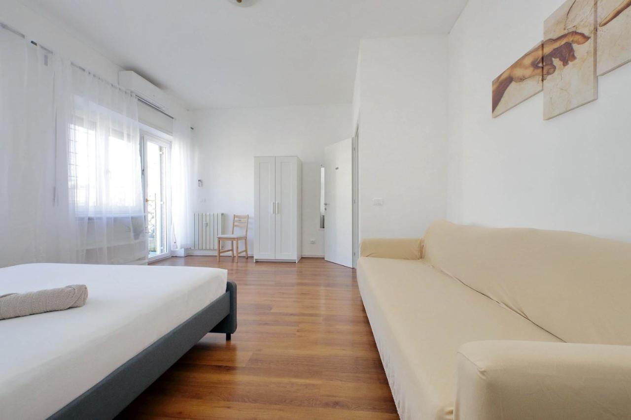 Zucchi Rooms Рим Екстериор снимка